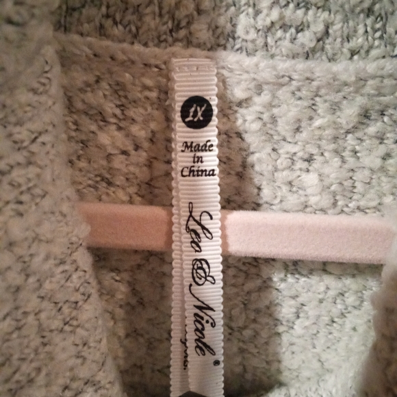 Leo & Nicole Light Gray Cowl Neck Sweater - Picture 4 of 5